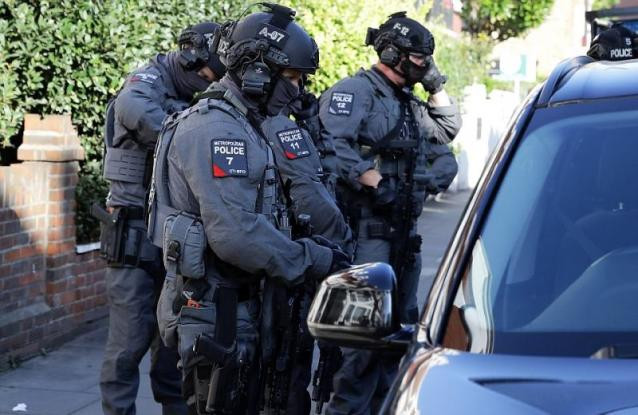 Ανθρωποκυνηγητό στο Λονδίνο για τον δράστη της βομβιστικής επίθεσης